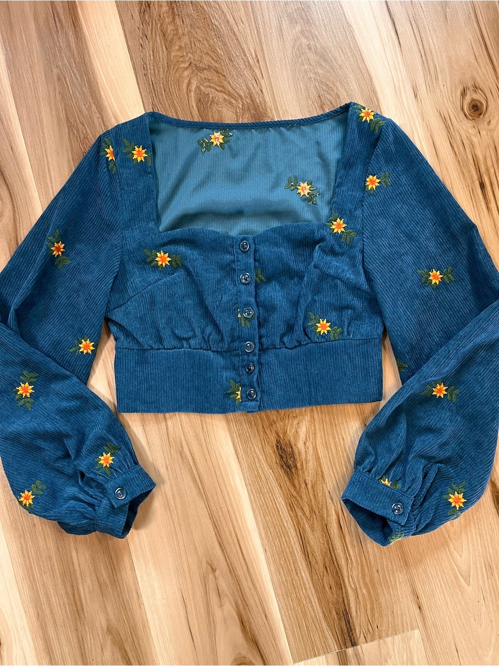 Cider Women’s Medium M Teal Blue Corduroy Floral Boho Embroidered Crop Top Shirt